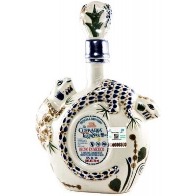 La Cofradia Iguanas Reposado - Tequila - 6 Maanden Houten Vat - Goud La Cofradia Iguanas Reposado - Tequila - 6 Maanden Houten Vat - Goud