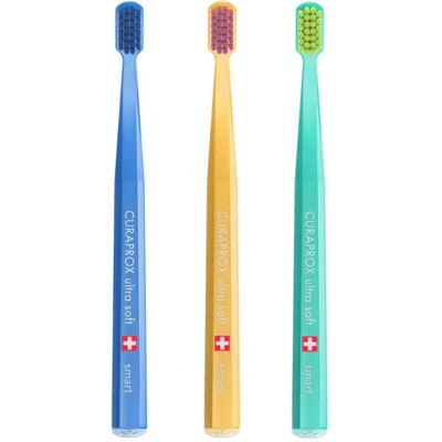 Curaprox CS 7600 Mehrfarbige Zahnbürste - Kleiner Kopf Erwachsene Curaprox CS 7600 Mehrfarbige Zahnbürste - Kleiner Kopf Erwachsene