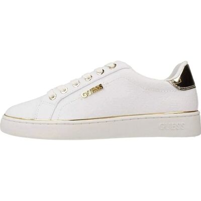 Sneakers blanches Guess - Logo en relief - Chaussures décontractées - Publicité Sneakers blanches Guess - Logo en relief - Chaussures décontractées - Publicité
