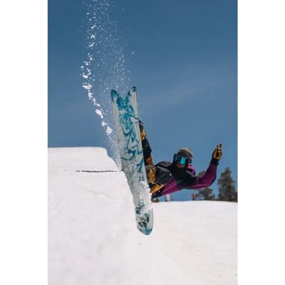 Jones Snowboards STORM WOLF Snowboard (2025) - Publicité Jones Snowboards STORM WOLF Snowboard (2025) - Publicité