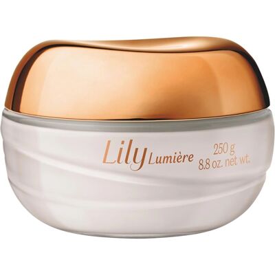 Crème Satinée Corporelle Lily Lumière d'Oboticário - Nourrissante et Parfumée - Publicité Crème Satinée Corporelle Lily Lumière d'Oboticário - Nourrissante et Parfumée - Publicité