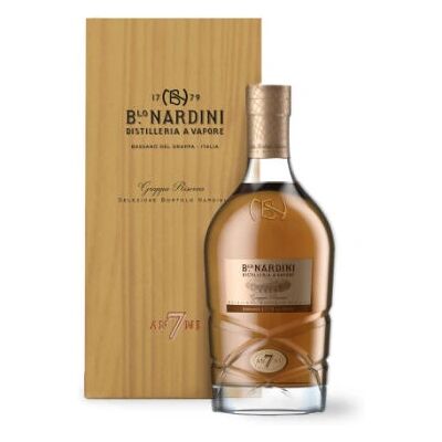 Nardini Grappa Riserva 7 Jaar 0,7 liter 45% Nardini Grappa Riserva 7 Jaar 0,7 liter 45%
