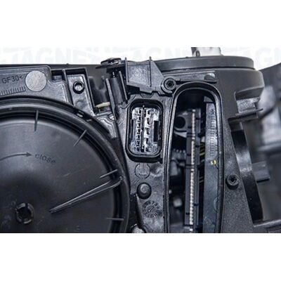 Far LED Magneti Marelli 711451000052 pentru BMW Seria 4 Far LED Magneti Marelli 711451000052 pentru BMW Seria 4