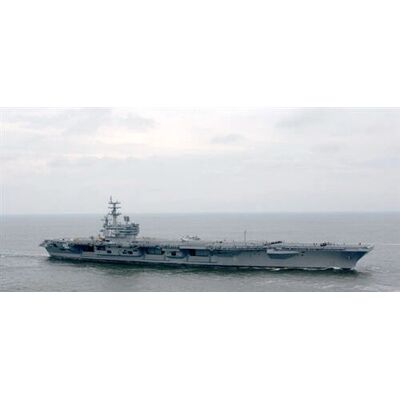 Italeri 5533 Laivasarjapaketti - USS Ronald Reagan - 1:720 Italeri 5533 Laivasarjapaketti - USS Ronald Reagan - 1:720