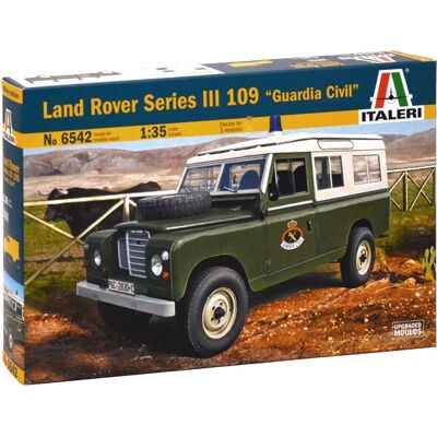 Italeri Land Rover Series III 109 Guardia Civil Maanpuolustuskuorma-auto - 1:35 Italeri Land Rover Series III 109 Guardia Civil Maanpuolustuskuorma-auto - 1:35