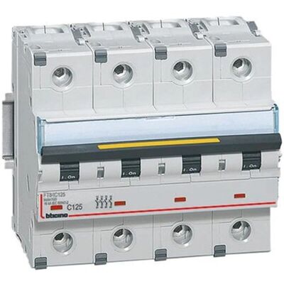 BTicino FT84C80 Interrupteur 4P 80A - Courbe C - Publicité BTicino FT84C80 Interrupteur 4P 80A - Courbe C - Publicité