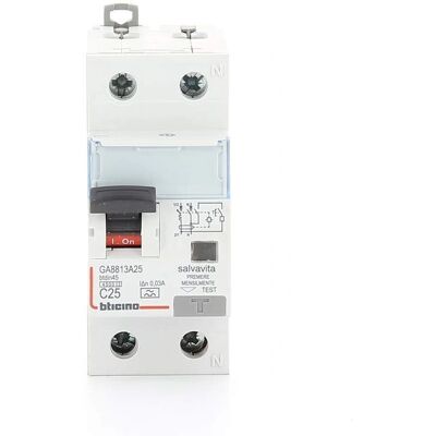 Disjoncteur BTicino GA8813AC20 - 1P+N, 20A, 2 Modules, 4,5kA - Type AC - Publicité Disjoncteur BTicino GA8813AC20 - 1P+N, 20A, 2 Modules, 4,5kA - Type AC - Publicité