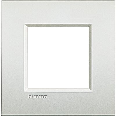 Legrand LNE4802PR Plaque Murale Perle - Protection pour 2 Modules - Publicité Legrand LNE4802PR Plaque Murale Perle - Protection pour 2 Modules - Publicité