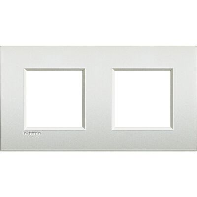 Legrand LNE4802M2PR Plaque Livinglight Air Blanc Perle - Couverture murale - Publicité Legrand LNE4802M2PR Plaque Livinglight Air Blanc Perle - Couverture murale - Publicité