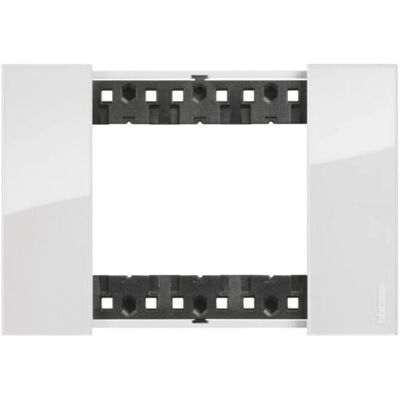 Plaque murale Bticino Ghiaccio 3 modules - Coque de commutateur Plaque murale Bticino Ghiaccio 3 modules - Coque de commutateur