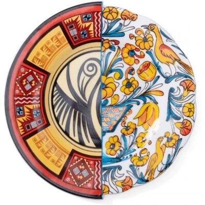 Seletti - Assiette à dessert Hybrid - Multicolore - Porcelaine - Studio de Design CTRLZAK - Publicité Seletti - Assiette à dessert Hybrid - Multicolore - Porcelaine - Studio de Design CTRLZAK - Publicité