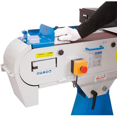 Lijadora de banda Fervi 0691/400V - Inclinable, 4kW, Profesional Lijadora de banda Fervi 0691/400V - Inclinable, 4kW, Profesional