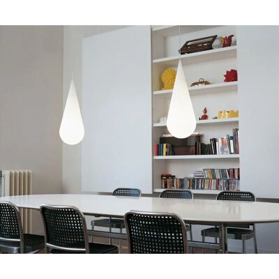 Suspension Goccia H1 de Rotaliana - Lampe designer en forme de goutte - Publicité Suspension Goccia H1 de Rotaliana - Lampe designer en forme de goutte - Publicité