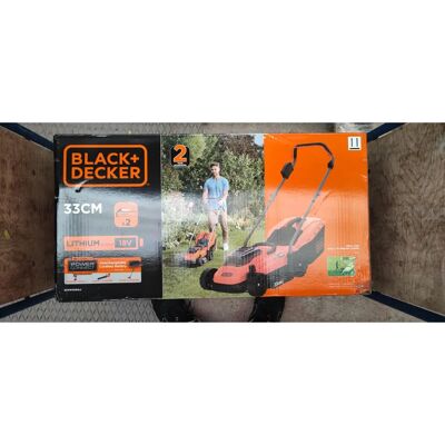 Black & Decker 2x18V Batteria al Litio Tagliaerba - 33cm Larghezza - Sacco 35L - Fino a 500 mq Black & Decker 2x18V Batteria al Litio Tagliaerba - 33cm Larghezza - Sacco 35L - Fino a 500 mq