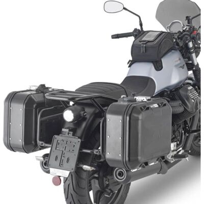 Support de bagages Guzzi V7 STONE 2021 - Monokey - Publicité Support de bagages Guzzi V7 STONE 2021 - Monokey - Publicité