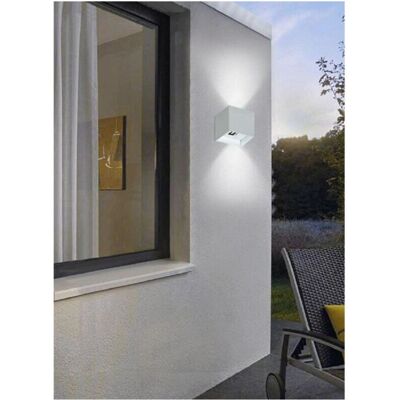 Lámpara de Pared ES66-B Trade Shop - Doble Emisión, 52 LEDs, 22W, IP65 Lámpara de Pared ES66-B Trade Shop - Doble Emisión, 52 LEDs, 22W, IP65