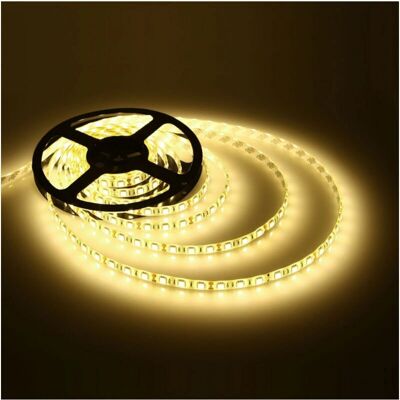 Trade Shop - Striscia LED 5m Bianco Caldo - Interno/Esterna Trade Shop - Striscia LED 5m Bianco Caldo - Interno/Esterna