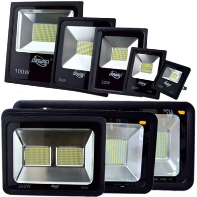 Trade Shop Traesio LED Fluter - Weiß, Wasserfest, 80W Trade Shop Traesio LED Fluter - Weiß, Wasserfest, 80W