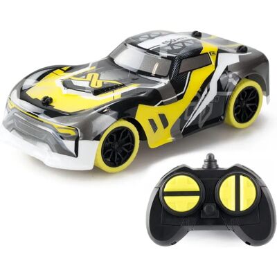 Rocco Giocattoli Star Rush - Spielzeugauto mit 2,4 GHz Fernbedienung Rocco Giocattoli Star Rush - Spielzeugauto mit 2,4 GHz Fernbedienung