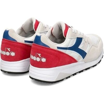 DIADORA N902 s 501.173290 01 C8465 Blanco/True navy/Geranium - calzado para hombre DIADORA N902 s 501.173290 01 C8465 Blanco/True navy/Geranium - calzado para hombre