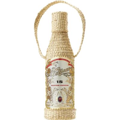 Millonario 15 Reserva Especial Rum - 15 Jahre in Eichenfässern Millonario 15 Reserva Especial Rum - 15 Jahre in Eichenfässern