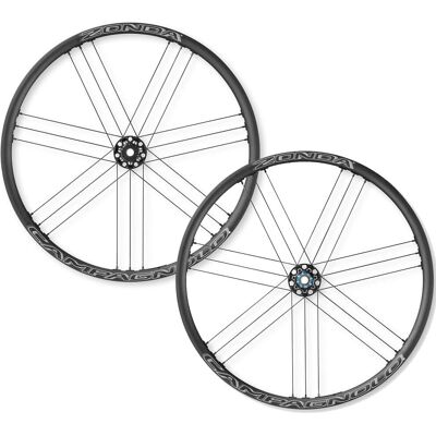 Set di ruote disco Zonda C17 di Campagnolo - Nero / 12mm Anteriore / 142x12mm Posteriore / 700c Set di ruote disco Zonda C17 di Campagnolo - Nero / 12mm Anteriore / 142x12mm Posteriore / 700c