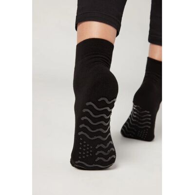 Calzedonia Chaussettes Antidérapantes Femme Noir Taille TU - Chaussettes - Publicité Calzedonia Chaussettes Antidérapantes Femme Noir Taille TU - Chaussettes - Publicité