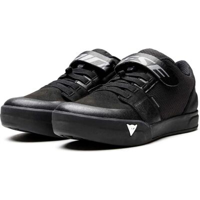 Dainese Hg Materia Pro - Chaussures - Unisexe - Noir/noir - 42 - Publicité Dainese Hg Materia Pro - Chaussures - Unisexe - Noir/noir - 42 - Publicité