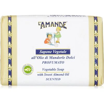 Savon végétal à l'huile d'amande douce 200g - Soin de la peau Savon végétal à l'huile d'amande douce 200g - Soin de la peau