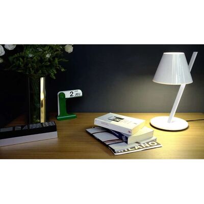 Artemide La Petite Weiße Tischlampe - Designer Quaglio Simonelli Artemide La Petite Weiße Tischlampe - Designer Quaglio Simonelli