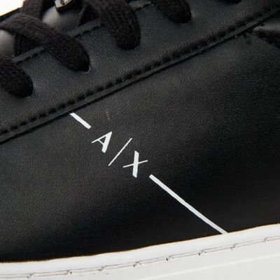 Armani Exchange Basket Klassieke Sneakers Zwart - Sneakers Armani Exchange Basket Klassieke Sneakers Zwart - Sneakers