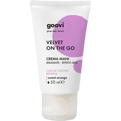Crema mani Velvet On The Go di Goovi - Idratante, effetto seta - 50 ml Crema mani Velvet On The Go di Goovi - Idratante, effetto seta - 50 ml