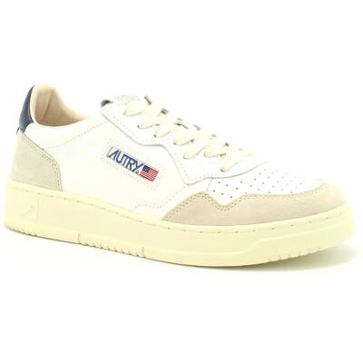 Autry Medalist Low Ledersneaker - Vintage 80er Stil Autry Medalist Low Ledersneaker - Vintage 80er Stil