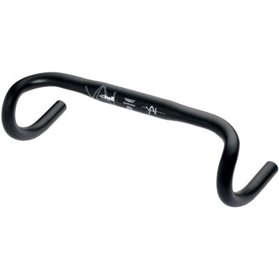 Guidon de route Cinelli Vai XL Shallow - 44cm 31.8mm Noir - Publicité Guidon de route Cinelli Vai XL Shallow - 44cm 31.8mm Noir - Publicité