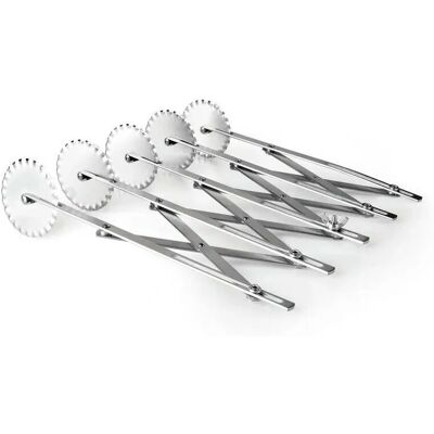 Lacor Tagliapasta a 5 Ruote - Professionale Lacor Tagliapasta a 5 Ruote - Professionale