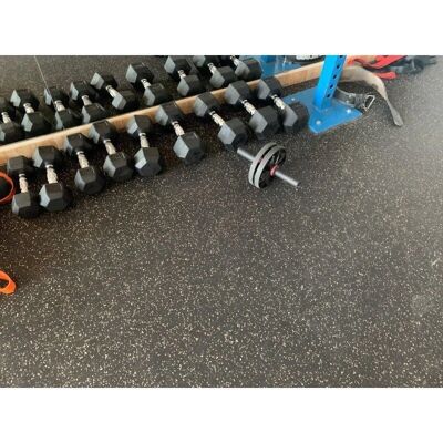 Suinga Pavimento de Caucho para Gimnasio 1,2x10m, 4mm, Negro Suinga Pavimento de Caucho para Gimnasio 1,2x10m, 4mm, Negro