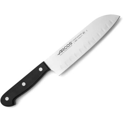 Seria Uniwersalna Arcos - Nóż Santoku - Nóż Azjatycki - Ostrze z alveolami NITRUM 170 mm - Rękojeść POM Czarny Seria Uniwersalna Arcos - Nóż Santoku - Nóż Azjatycki - Ostrze z alveolami NITRUM 170 mm - Rękojeść POM Czarny