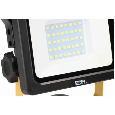 EDM 36130 LED-Strahler - Wiederaufladbar - 20 W, 1000/2000 Lm EDM 36130 LED-Strahler - Wiederaufladbar - 20 W, 1000/2000 Lm