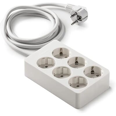 Famatel Model 2516 Power Strip - 6 Outlets, 1.5m Cable Famatel Model 2516 Power Strip - 6 Outlets, 1.5m Cable