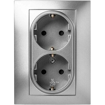Famatel Enchufe Doble - 16A 250V - Aluminio - Diseño Moderno Famatel Enchufe Doble - 16A 250V - Aluminio - Diseño Moderno
