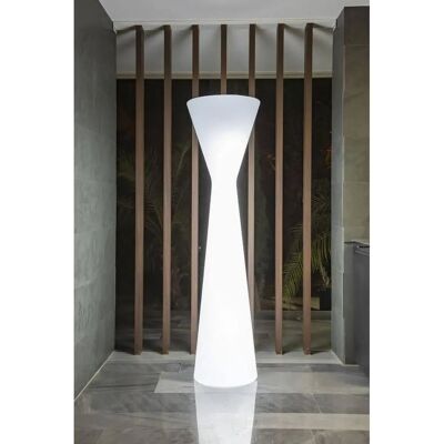 Lampada da terra LED KONIKA 170 di Newgarden - IP65 resistente alle intemperie Lampada da terra LED KONIKA 170 di Newgarden - IP65 resistente alle intemperie
