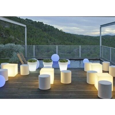 Newgarden Cuby 53 cm Solar-LED-Stehleuchte - Für drinnen und draußen Newgarden Cuby 53 cm Solar-LED-Stehleuchte - Für drinnen und draußen