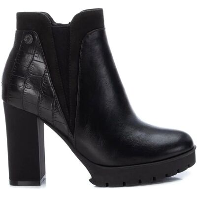 Botines Texturizados Negros de Refresh - Zapatos Casuales Botines Texturizados Negros de Refresh - Zapatos Casuales