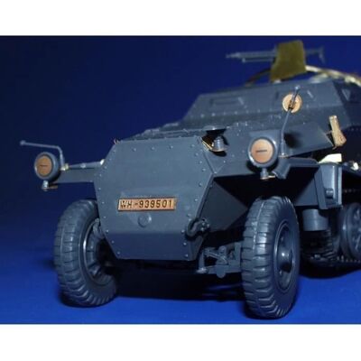 Eduard 1:35 Sd.Kfz.251/1 Ausf.C Militärfahrzeug Superdetailliert Eduard 1:35 Sd.Kfz.251/1 Ausf.C Militärfahrzeug Superdetailliert