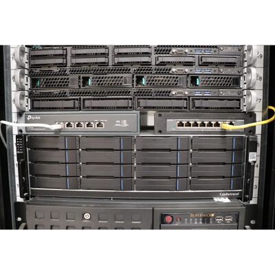 TP-Link D-TP226 - Support de rack pour TL-SG108-M2, TL-SX105, ER7206, ER7212PC - Publicité TP-Link D-TP226 - Support de rack pour TL-SG108-M2, TL-SX105, ER7206, ER7212PC - Publicité
