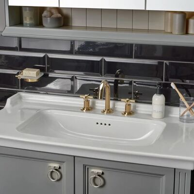 Vitra Valarte Badezimmermöbel-Set - Waschtisch & Wandmontage Vitra Valarte Badezimmermöbel-Set - Waschtisch & Wandmontage