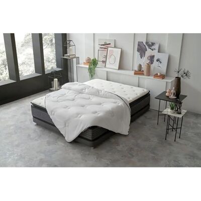 Yatas Bedding Bettdecke - Mikrofaser, Weiß, 135x200cm - Sommerkomfort Yatas Bedding Bettdecke - Mikrofaser, Weiß, 135x200cm - Sommerkomfort