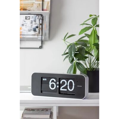 Karlsson Wand- & Tischuhr - Uhr Karlsson Wand- & Tischuhr - Uhr