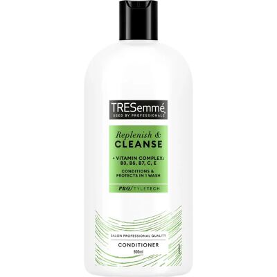 TRESemme Pro-Vitamin B5 Aloe Moisturizing Conditioner - 900ml Pack of 4 TRESemme Pro-Vitamin B5 Aloe Moisturizing Conditioner - 900ml Pack of 4