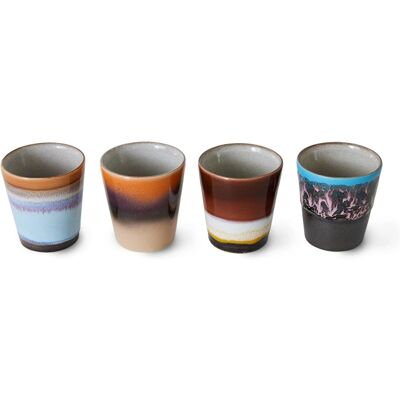Ensemble de 4 tasses à café émaillées peintes à la main 70's - Publicité Ensemble de 4 tasses à café émaillées peintes à la main 70's - Publicité